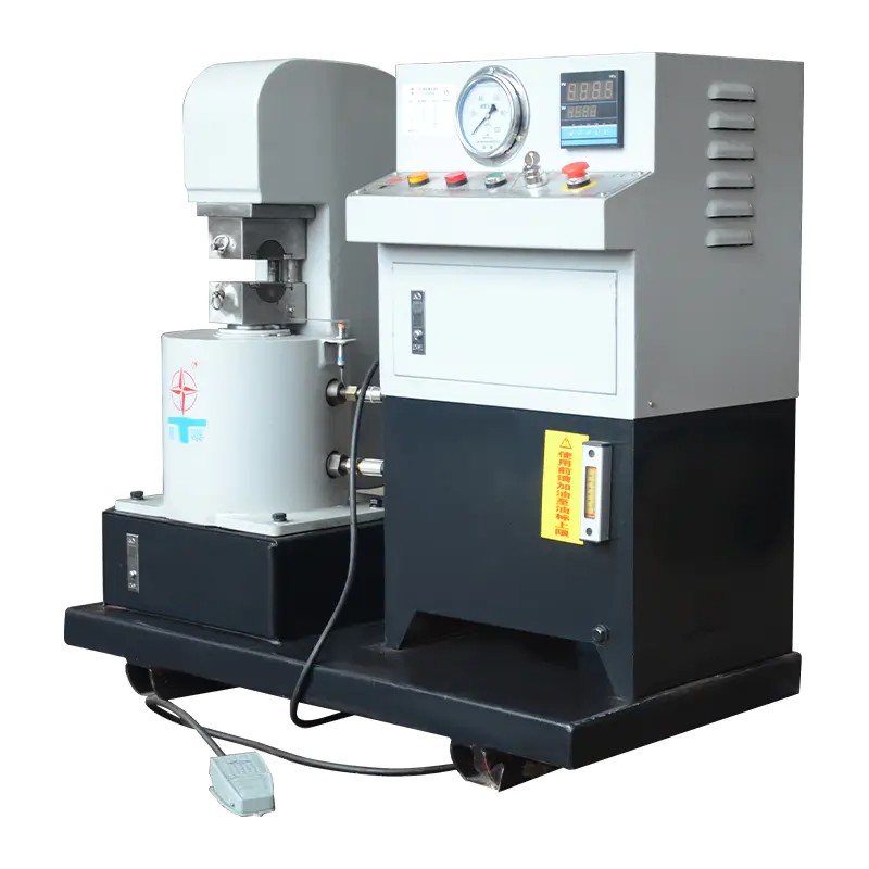 Presse à sertir hydraulique pour câbles métalliques GT-60 (cadre C), quelles sont les trois vérifications avant le redémarrage ?
